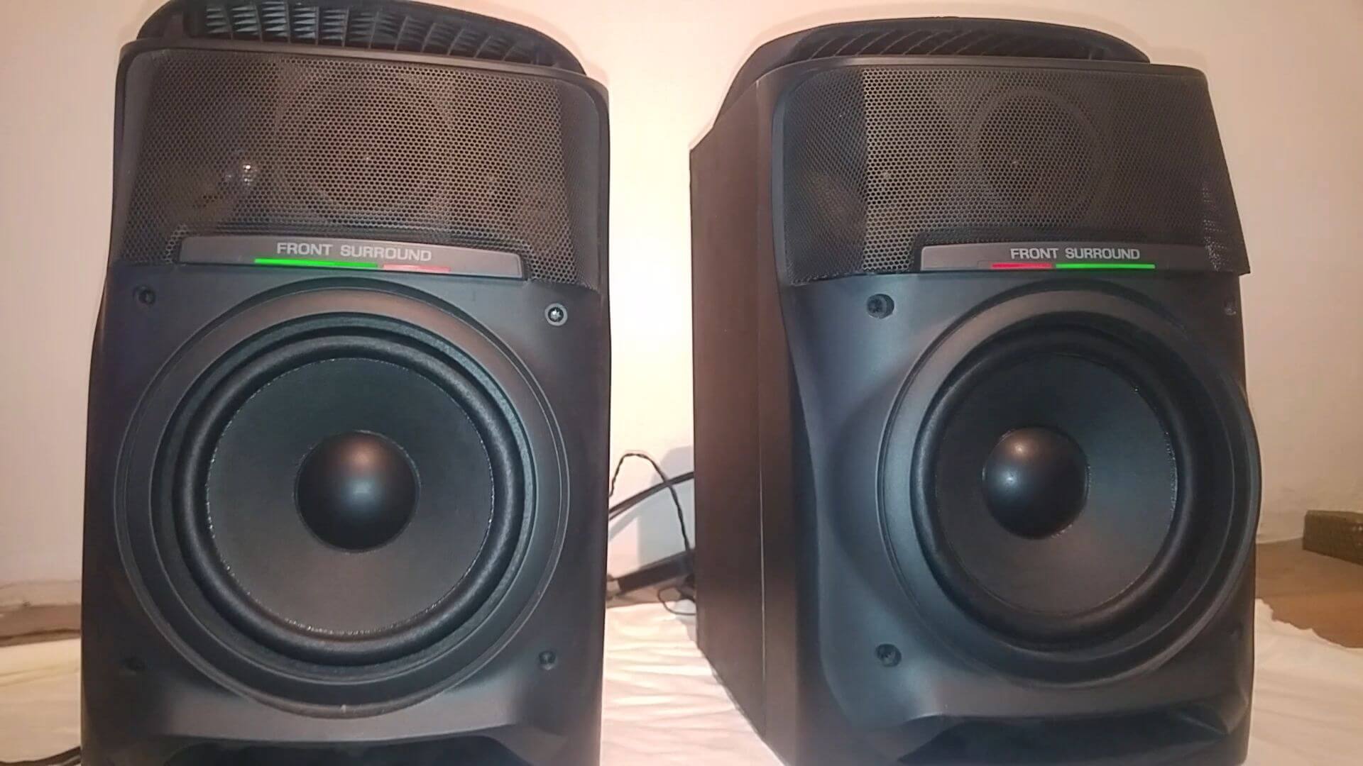 2 speakers aiwa sx fnv70L